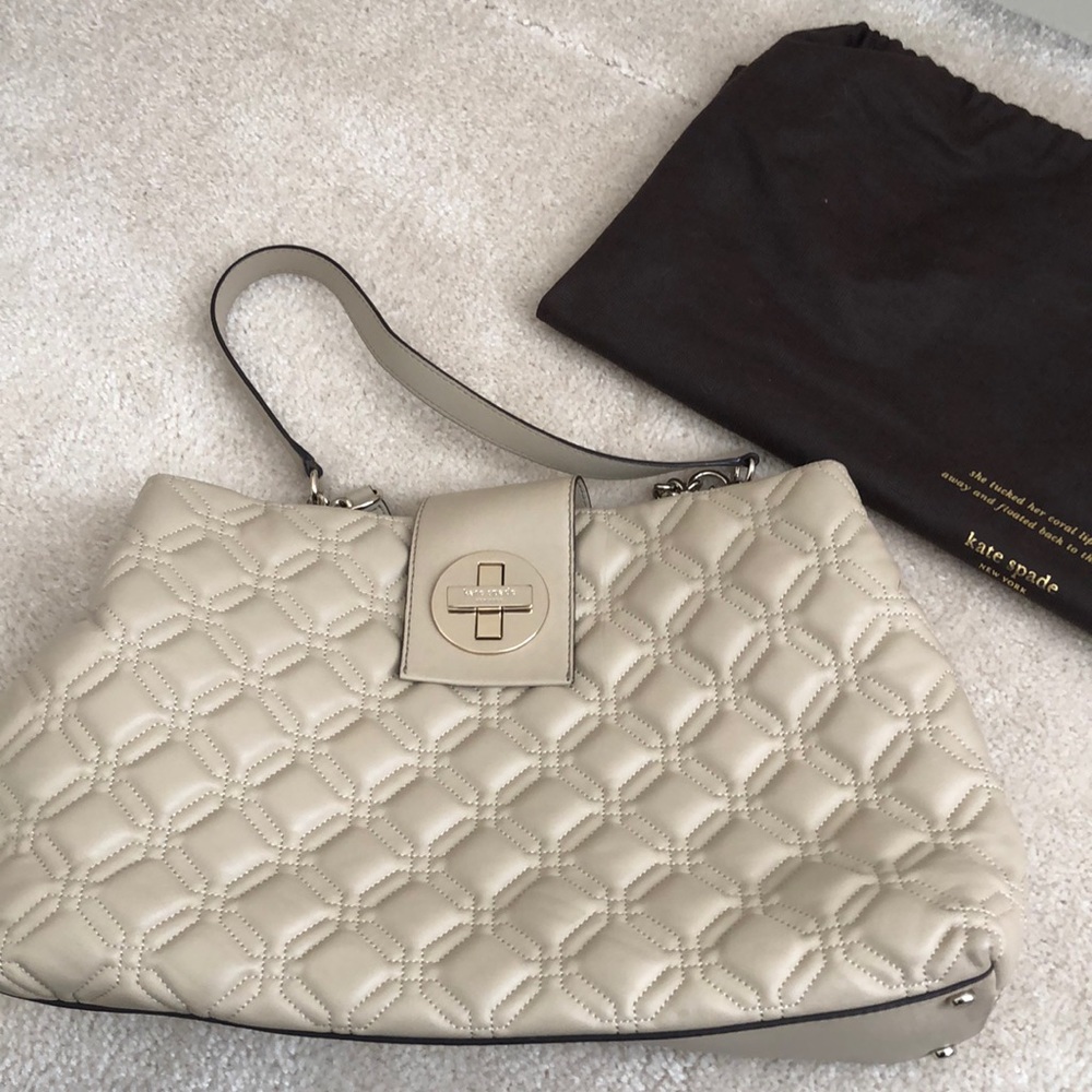 Kate Spade handbag (Comes with dust-bag)